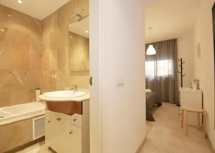 Town Nandy Lägenhet *