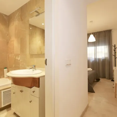 Town Nandy Apartment *